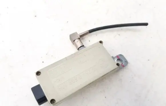 BMW 5 E39 Antenna control unit 65268368886 65.26-8368886