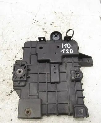 Hyundai i10 Battery box tray 