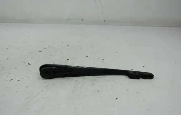 Suzuki Swift I Front wiper blade arm 