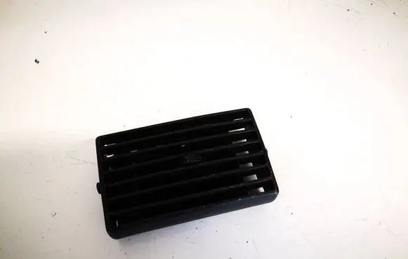 Volkswagen Golf IV Dash center air vent grill 1j0819719b