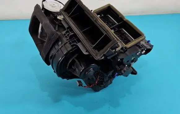 Interior heater climate box assembly