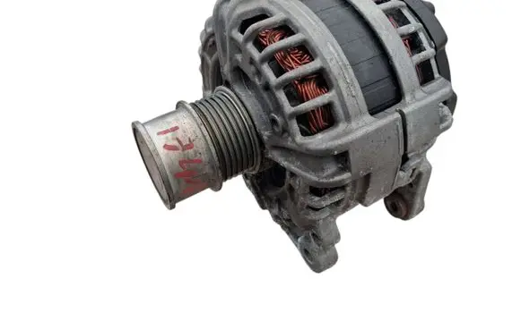 Volkswagen Golf VII Generator/alternator 05E903027B