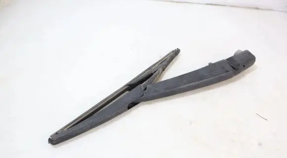 Renault Captur Rear wiper blade arm