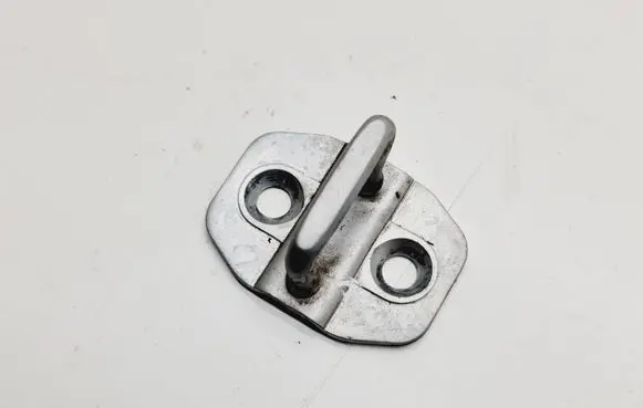 Mercedes-Benz B W246 W242 Rear door lock loop/hook striker 11000049B
