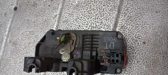 Opel Zafira A Rear door lock