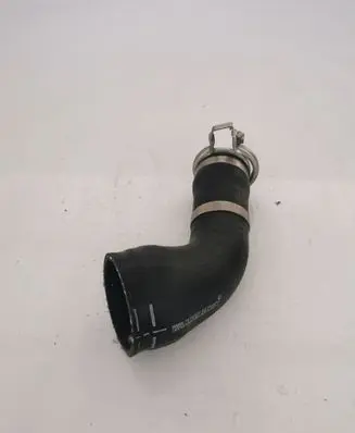 BMW 5 F10 F11 Intercooler hose/pipe 7575407