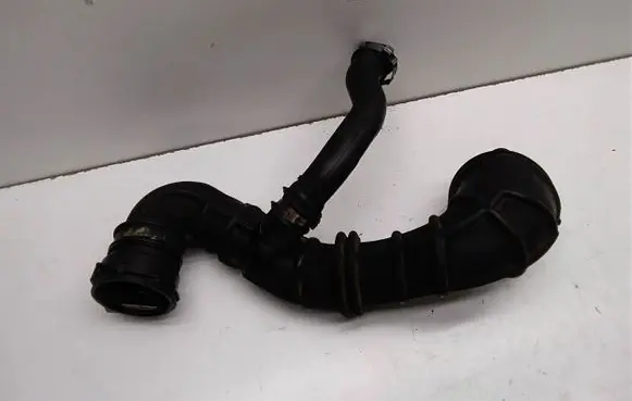 Ford Focus Turbo air intake inlet pipe/hose 98AB9R504CE 98FF6A886AD