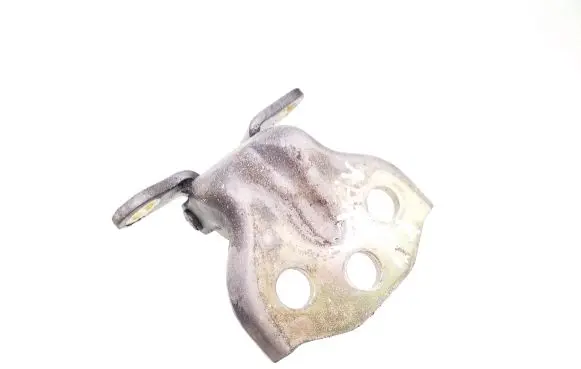 SsangYong Kyron Front door lower hinge 
