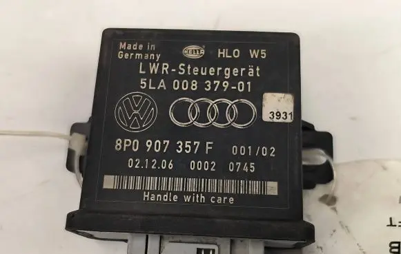 Audi A3 S3 8P Light module LCM 8P0907357F 5LA00837901