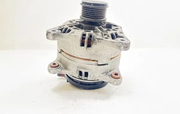 Nissan Qashqai Generator/alternator 8200728292A 0124525140
