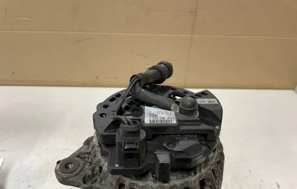 Audi A3 S3 8P Generator/alternator 06F903023F 0124525066