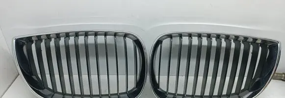 BMW 1 E81 E87 Front bumper upper radiator grill 7077129 51137077129 7077130