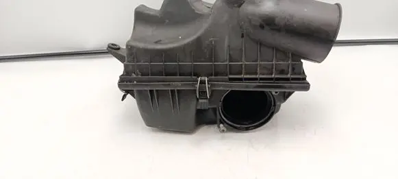 BMW 5 E60 E61 Air filter box 7792416