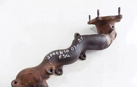 KIA Sorento Exhaust manifold