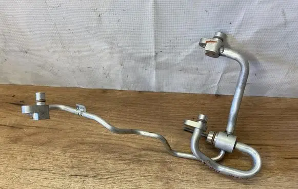 Renault Megane E-Tech Air conditioning (A/C) pipe/hose 924425MZ0A