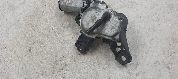 Volkswagen Golf IV Rear window wiper motor 8D9955758A