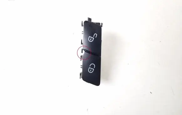 Mercedes-Benz C W204 Central locking switch button A2048706310