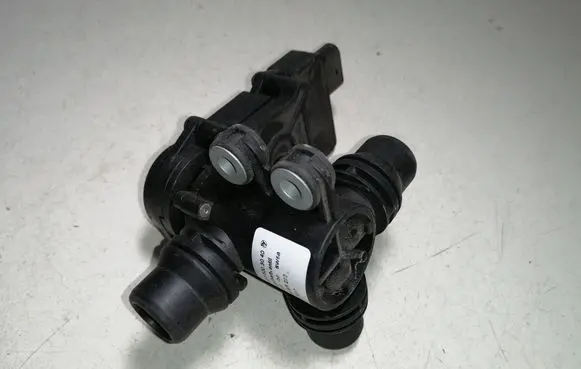 Mercedes-Benz C W205 Coolant heater A0005003040 20170223