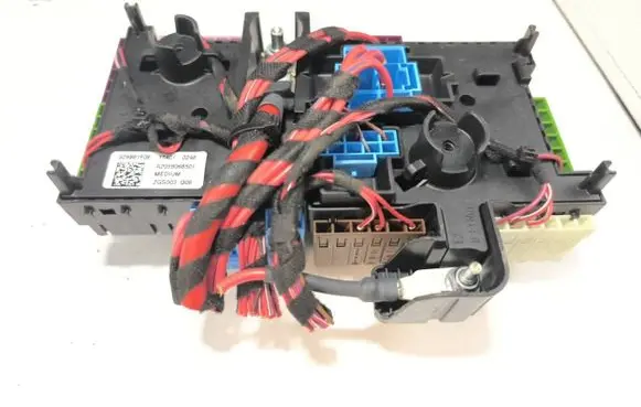 Mercedes-Benz C W205 Fuse module A2059068501 529881F08 174010248