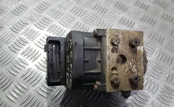 Volkswagen PASSAT B5 ABS Pump 0265216466