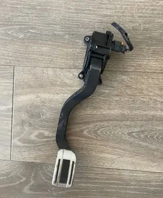 Peugeot 308 Accelerator throttle pedal 86ET38