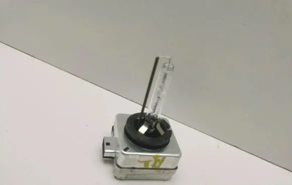 BMW 5 E60 E61 Xenon bulb 96Z15126 66140