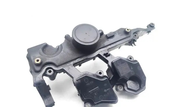 Opel Vivaro Oil breather separator 8200673395