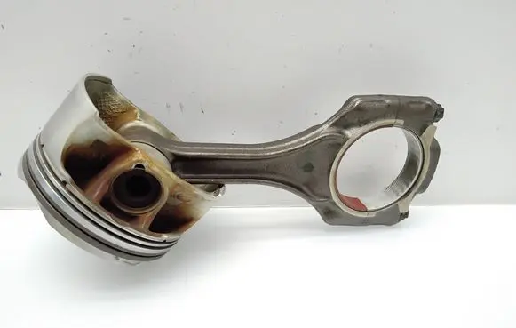 BMW 5 G30 G31 G38 Piston with connecting rod 764689204 7646892