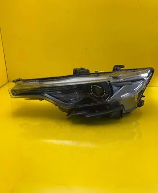 Maserati Levante Headlight/headlamp 670032328