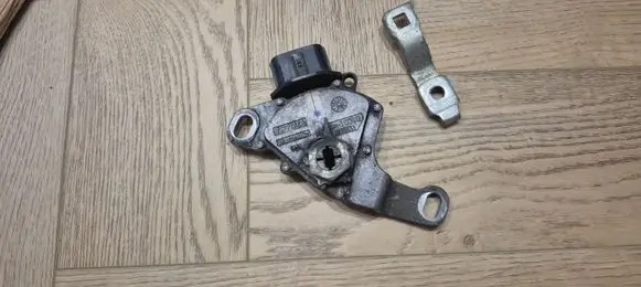 Toyota Yaris XP210 Gear selector 8945110010