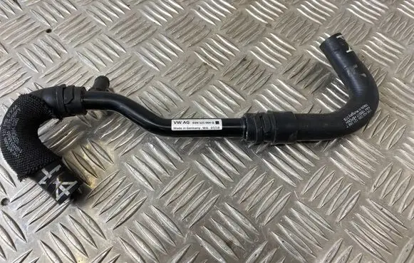 Volkswagen PASSAT B8 Engine coolant pipe/hose 03N121064Q