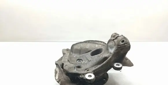 Front wheel hub spindle knuckle