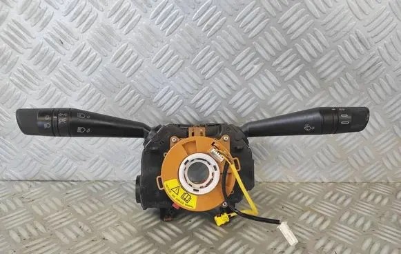 Steering wheel buttons/switches