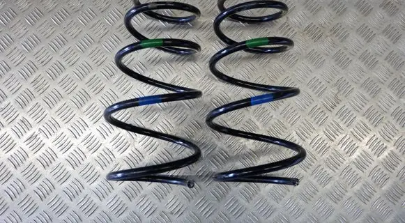 Toyota Prius+ (ZVW40) Front coil spring 48131-47290