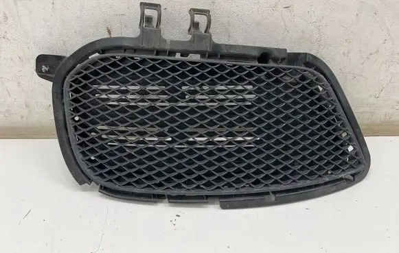 Mercedes-Benz GLA W156 X156 Front bumper lower grill A1568855322