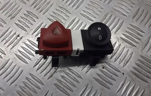 Renault Megane II Hazard light switch 8200095493