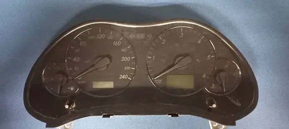 Toyota Avensis T250 Speedometer (instrument cluster) 8380005C00C MB2574305295