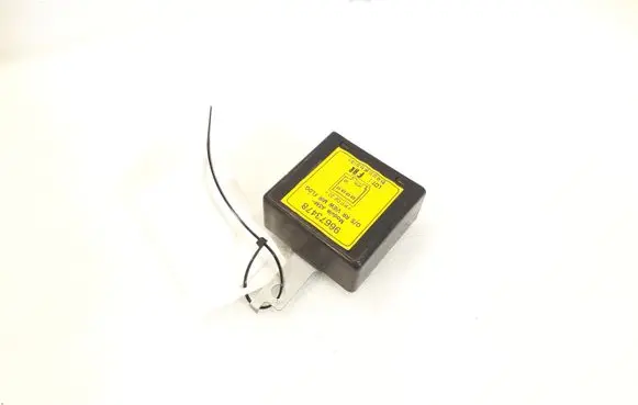 Chevrolet Captiva Wing mirror control module 96673478