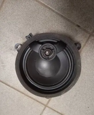 Volvo XC90 Front door high frequency speaker 30752354