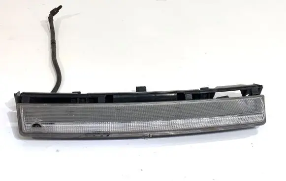 Citroen C5 Third/center stoplight 9689043280