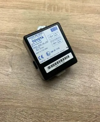 Toyota Corolla Verso AR10 Door control unit/module 897410F010