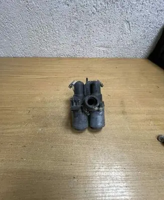 Mercedes-Benz C W202 Coolant heater control valve 4950000002 F6472