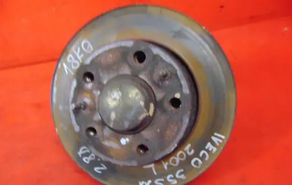 Iveco Daily 3rd gen Front wheel hub spindle knuckle