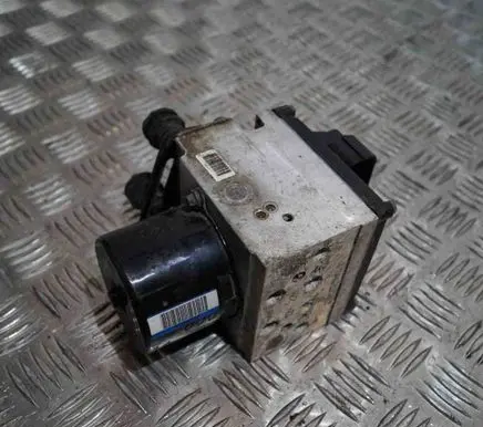 Volkswagen PASSAT B6 ABS Pump 16705912 16705712N