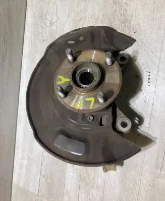 Toyota Yaris Front wheel bearing hub 