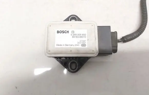 Toyota Auris 150 ESP acceleration yaw rate sensor 0265005650 89183-06010