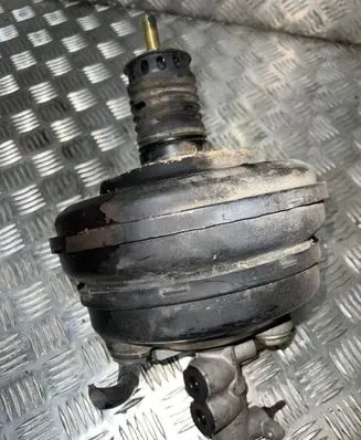 Audi A4 S4 B5 8D Brake booster 4B3612105