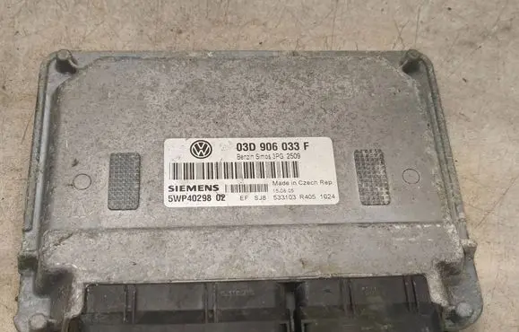 Volkswagen Polo III 6N 6N2 6NF Engine control unit/module 03D906033F 5WP4029802 3PG2509