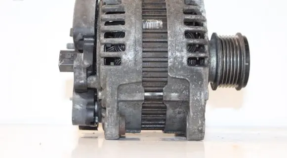 Volkswagen PASSAT B6 Generator/alternator 03G903023 0121715003