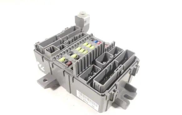 Honda Accord Fuse module 38210-TL0-E313